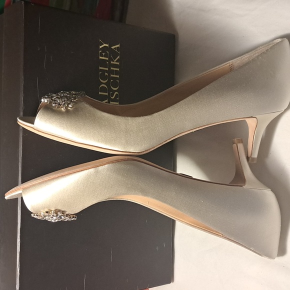 BADGLEY MISCHKA - Picture 3 of 5